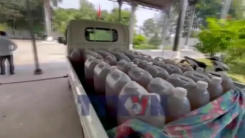 Đồn Biên phòng Cầu Muống bắt giữ nhiều vụ vận chuyển hàng hóa không rõ nguồn gốc và chất dễ cháy nổ