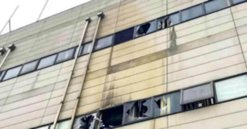 Nổ điều hòa trong khu công nghiệp: Hai công nhân bị thương nặng