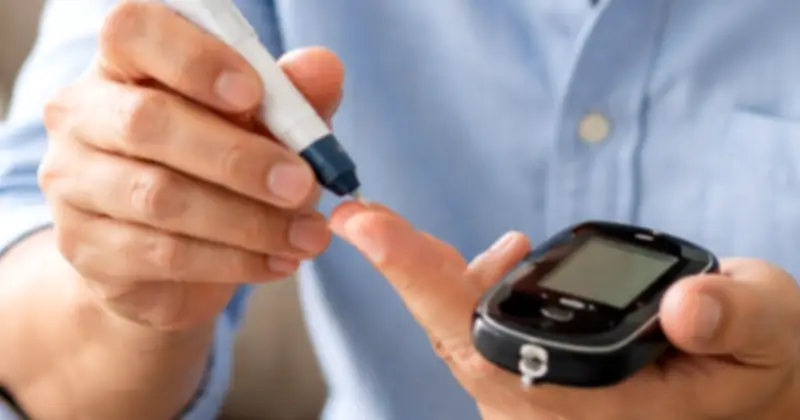 Ăn ít nhưng đường huyết vẫn tăng: Nguyên nhân từ thuốc, kháng insulin và bệnh lý