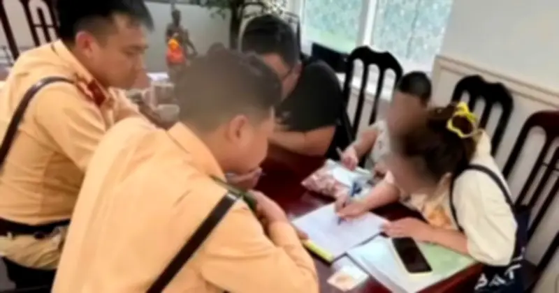 Nữ tài xế Hà Nội bị phạt 20 triệu đồng vì đi ngược chiều ở Ninh Bình