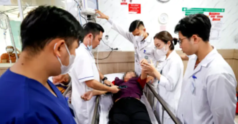 Nam sinh viên nhanh trí cứu bà cụ đột quỵ từ dấu hiệu rối loạn ngôn ngữ