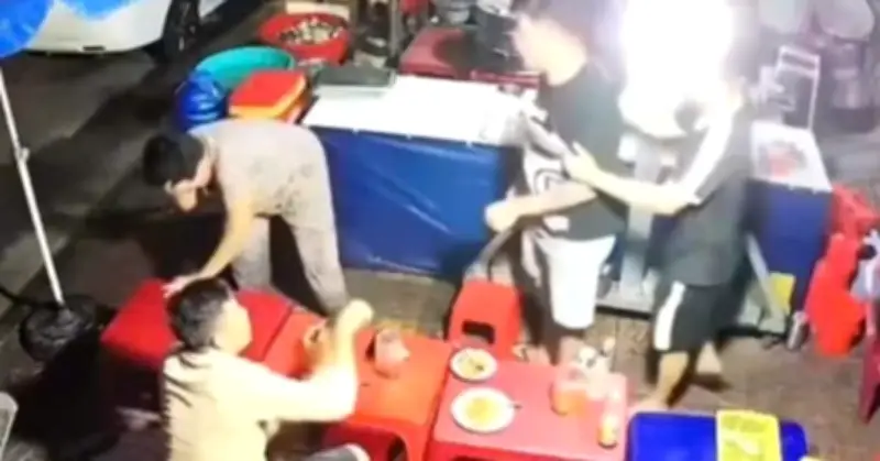 Nam thanh niên hành hung phụ nữ 60 tuổi tại quán ăn Gia Lai, công an vào cuộc xử lý