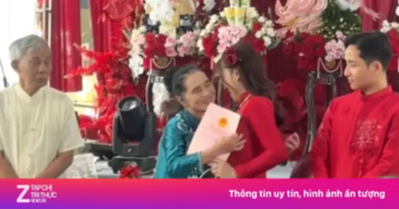 Ông bà khóc trao vàng, sổ đỏ cho cháu gái mồ côi trong ngày cưới xúc động