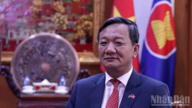 Đồng chí Trần Cẩm Tú thăm chính thức Lào, củng cố quan hệ đoàn kết đặc biệt