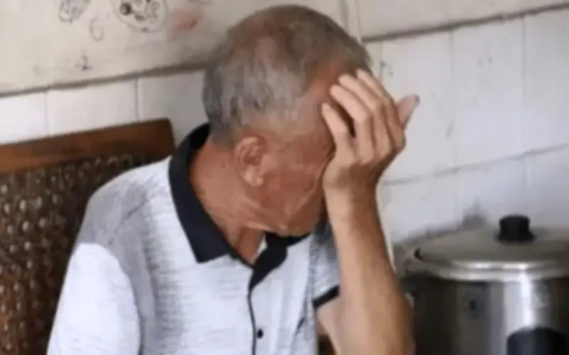 Ông lão nói một câu về tiền tiết kiệm, lộ rõ bộ mặt thật của con cái