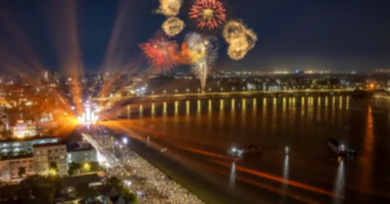 Đồng Nai bắn pháo hoa 12 điểm mừng 51 năm thống nhất đất nước