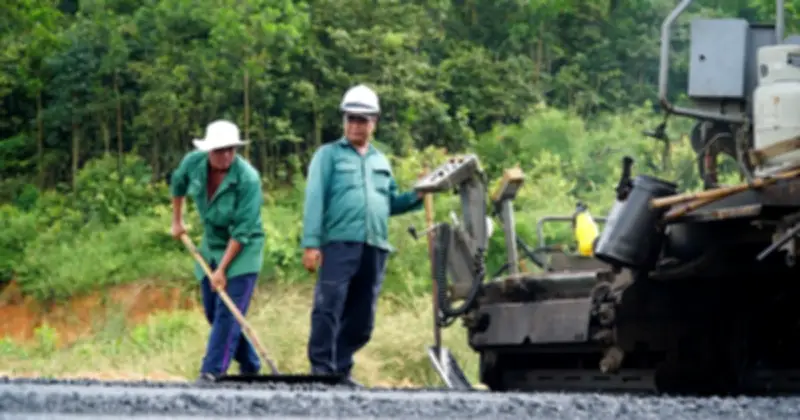 Đồng Nai chỉ đạo giải pháp ứng phó biến động giá nhiên liệu, vật liệu xây dựng