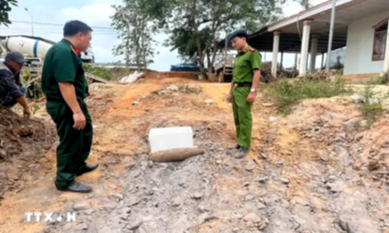 Đồng Nai: Phát Hiện Đầu Đạn Pháo Cũ Gần Khu Dân Cư, Lực Lượng Xử Lý An Toàn