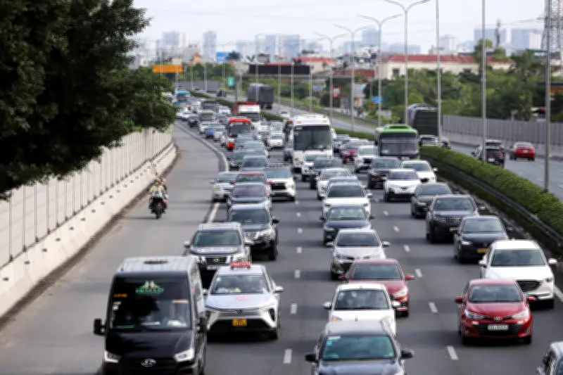Đường ra cao tốc Pháp Vân - Cầu Giẽ ùn tắc từ sáng sớm ngày đầu nghỉ lễ 30/4 - 1/5