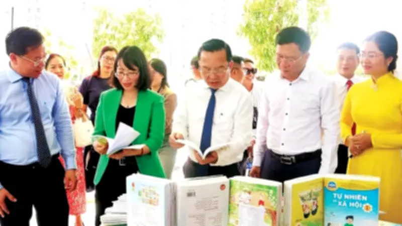 Đường sách Bình Tân tạm dừng hoạt động sau một năm vì vắng khách