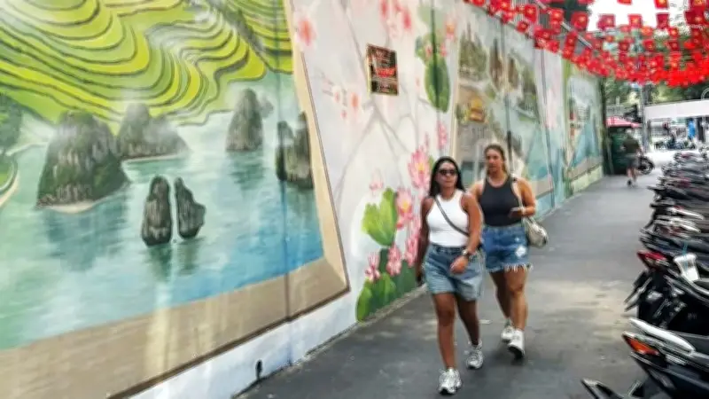 Đường Sách TP.HCM Đối Mặt Với Khủng Hoảng Bãi Giữ Xe: Tìm Giải Pháp Dung Hòa