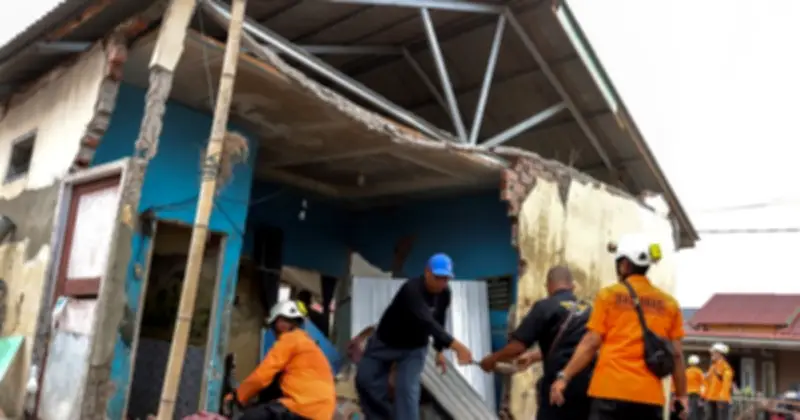 Động đất mạnh 7,8 độ Richter rung chuyển biển Molucca, cảnh báo sóng thần