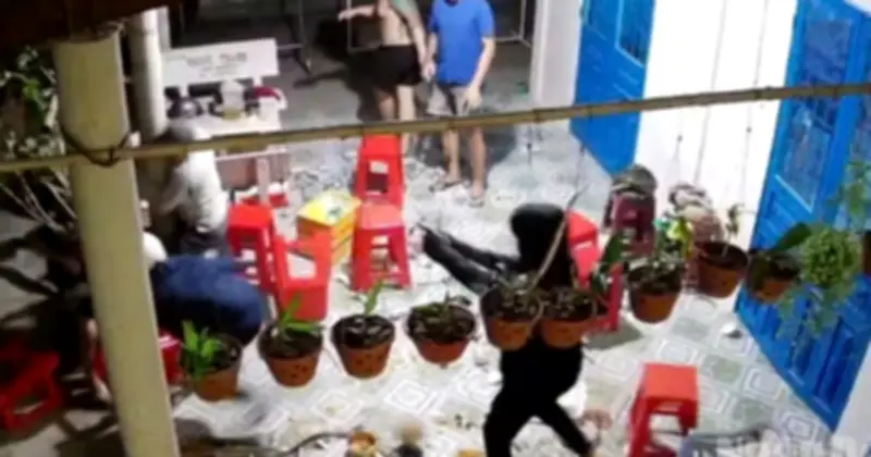 Đồng Tháp: Nhóm đối tượng dùng súng và hung khí tấn công người đang nhậu gây trọng thương