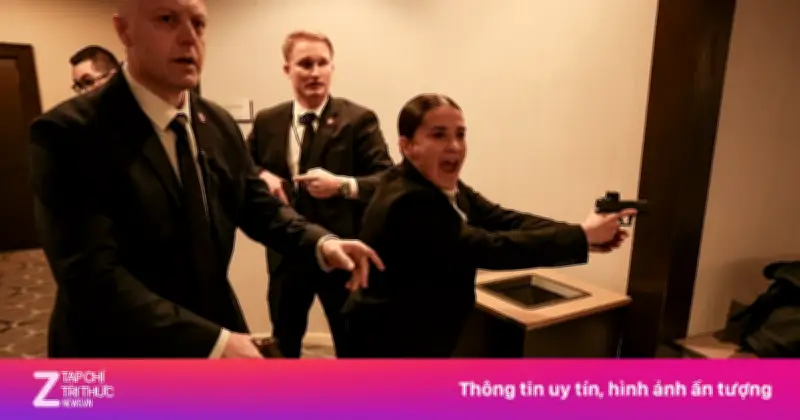 Ông Trump sơ tán khẩn cấp khỏi tiệc Nhà Trắng sau tiếng súng, nghi phạm bị bắt