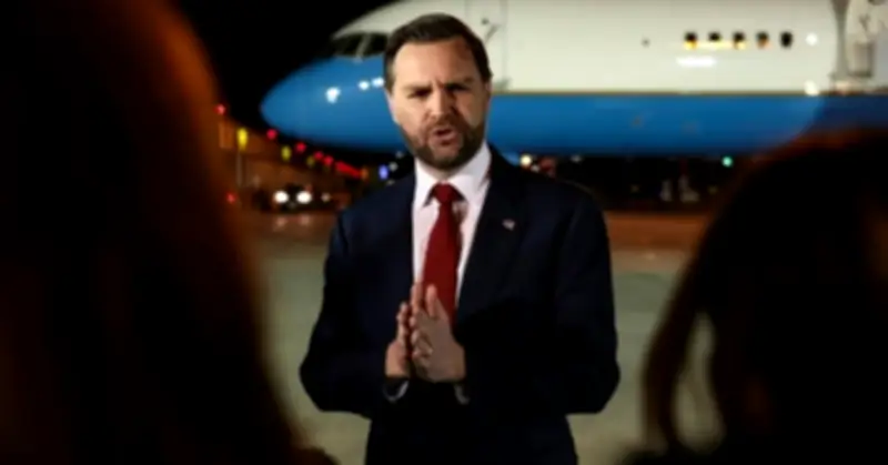 Ông Vance tiết lộ Mỹ nhận 3 đề xuất 10 điểm về Iran, có bản viết bằng ChatGPT