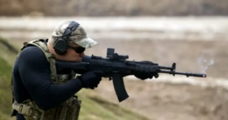 Nga phát triển đạn chống UAV cho súng AK-12, tăng khả năng bắn hạ máy bay không người lái