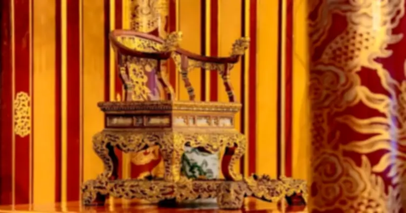 Ngai Vua Triều Nguyễn Chờ Phục Chế: Quy Trình Pháp Lý Phức Tạp Sau Sự Cố Xâm Hại