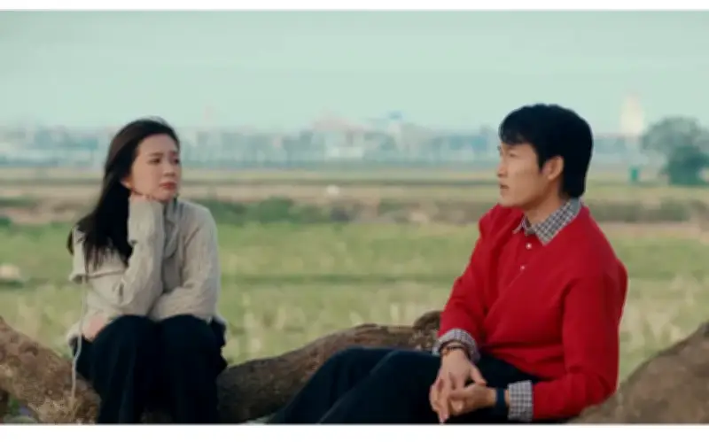 Ngọc Huyền tiết lộ chuyện ngượng ngùng khi đóng cảnh ôm hôn Đình Tú