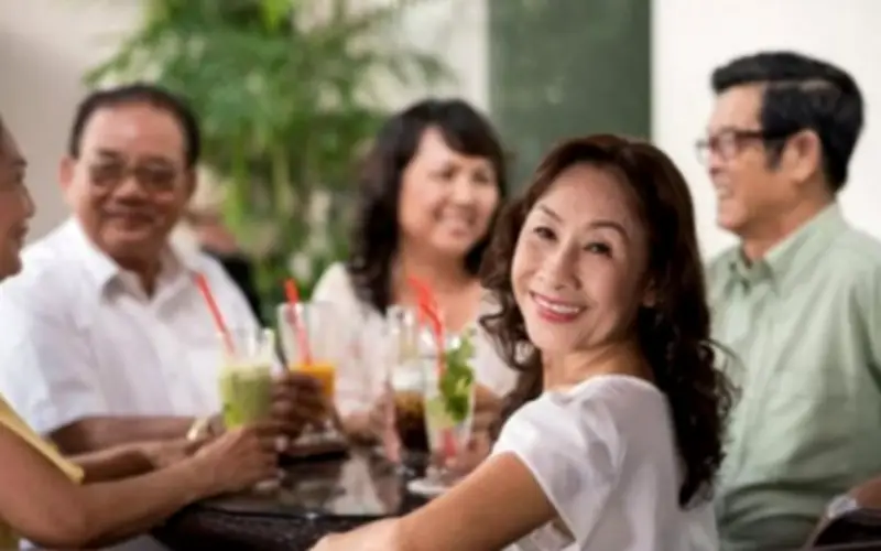 Nghỉ hưu rồi mới thấm: 3 kiểu người càng gặp càng mệt, tuổi già khó bình yên