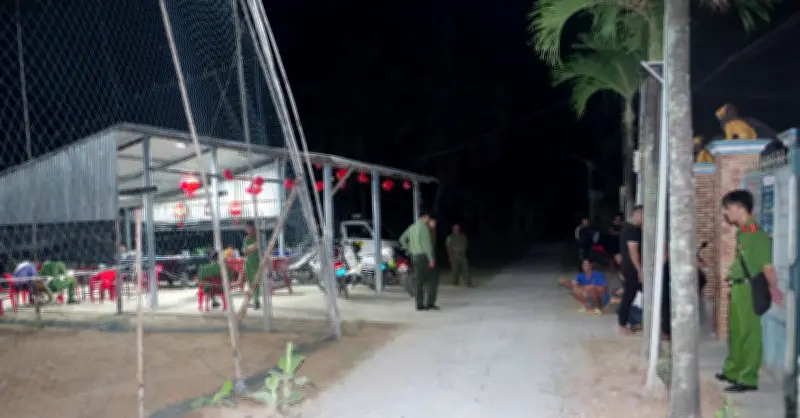 Nghi phạm đâm chết người khi xem bóng chuyền đã về nhà, cơ quan điều tra thu giữ hung khí