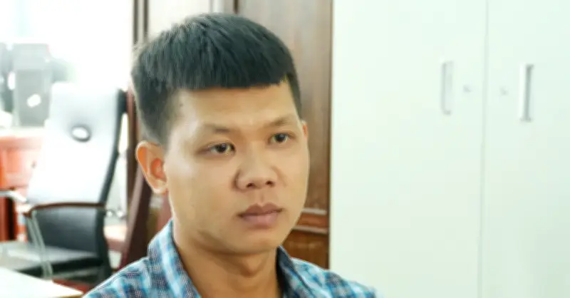 Nghi phạm Trần Phúc Hiền ra đầu thú sau khi đâm chết nam thanh niên trên đường