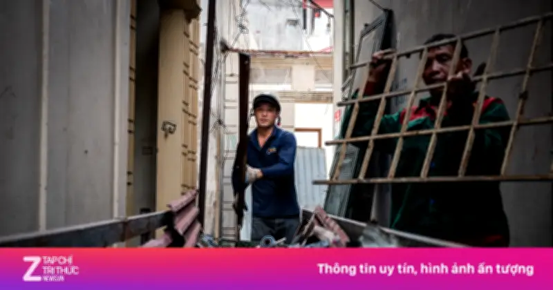 Người dân Hà Nội tất bật di dời, bàn giao mặt bằng đường Tây Thăng Long 10 làn