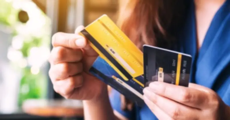 Người lao động nhận lương chuyển khoản có phải đóng thuế thu nhập cá nhân?