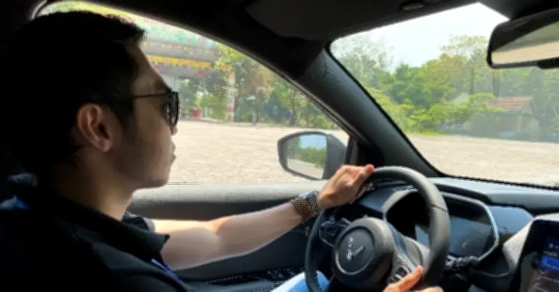 Người mới học lái có nên chọn ô tô điện ngay từ đầu không?