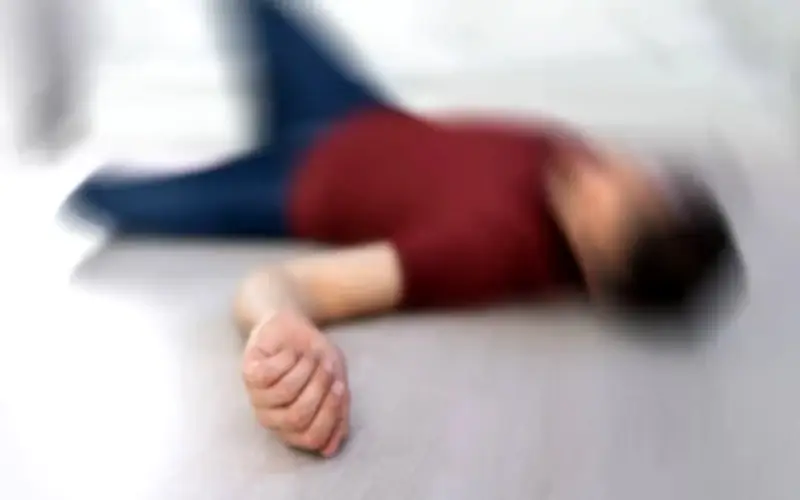 Người đàn ông 29 tuổi tử vong vì thường xuyên thức khuya làm việc