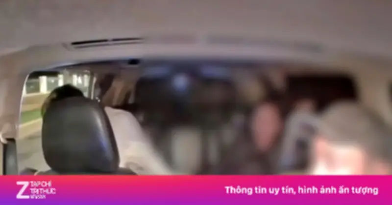 Người đàn ông ngoại quốc nhảy khỏi ô tô sau khi cãi nhau với bạn gái