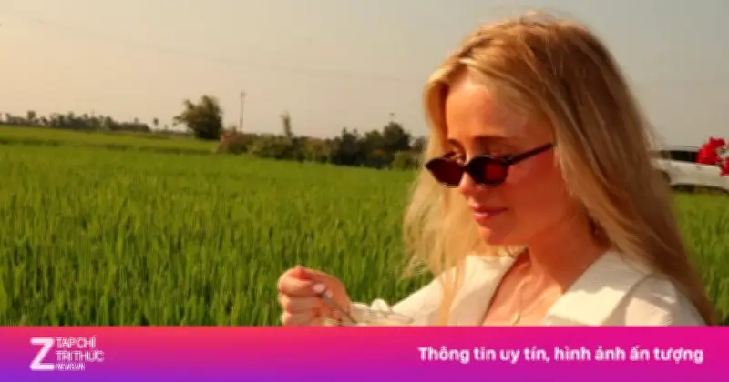 Người đẹp fan MU Therese Gudmundsen mê mẩn cà phê dừa Việt Nam, ví như Ronaldo