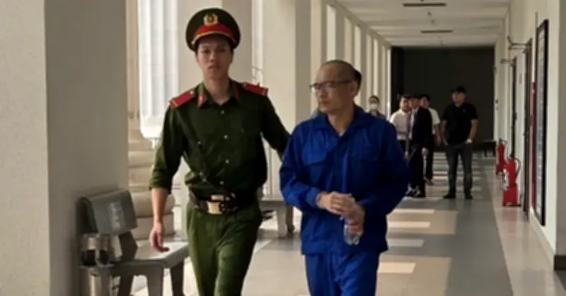 Người Phụ Nữ Bị Lừa Tiền Tỷ Vì Mong Được Thăm Gặp Chồng Đang Bị Tạm Giam