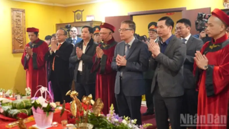Người Việt tại Nga thành kính Giỗ Tổ Hùng Vương, hướng về cội nguồn dân tộc