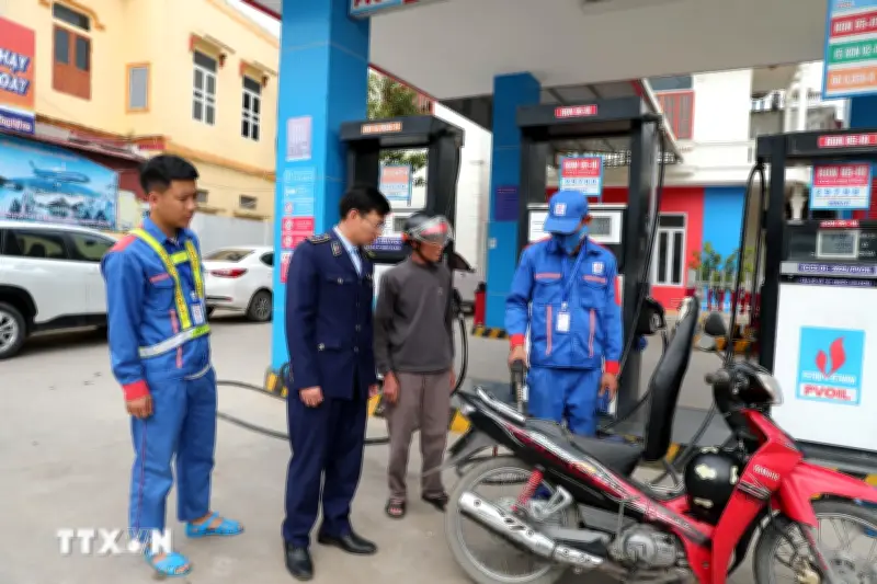 Nguồn cung xăng dầu ổn định, chưa ghi nhận vi phạm trong ngày 3/4