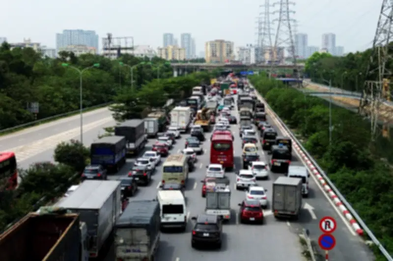 Ngày cuối nghỉ lễ Giỗ Tổ Hùng Vương: Cửa ngõ Hà Nội nơi đông đúc, chỗ vắng vẻ