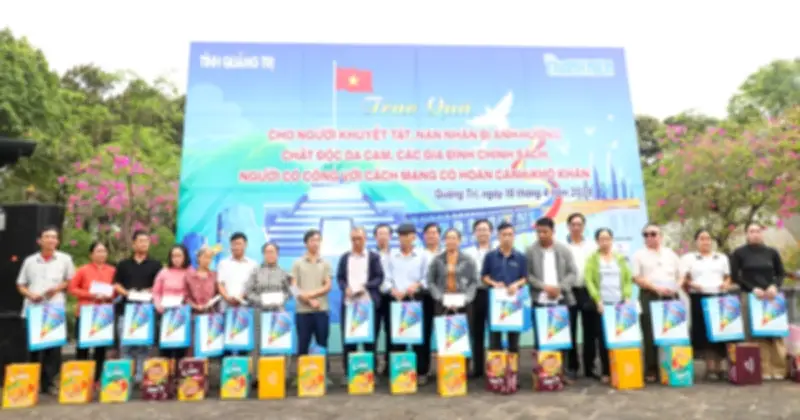 Ngày hội đạp xe Vì hòa bình Quảng Trị: Tri ân sâu sắc tại Nghĩa trang liệt sĩ Vĩnh Linh