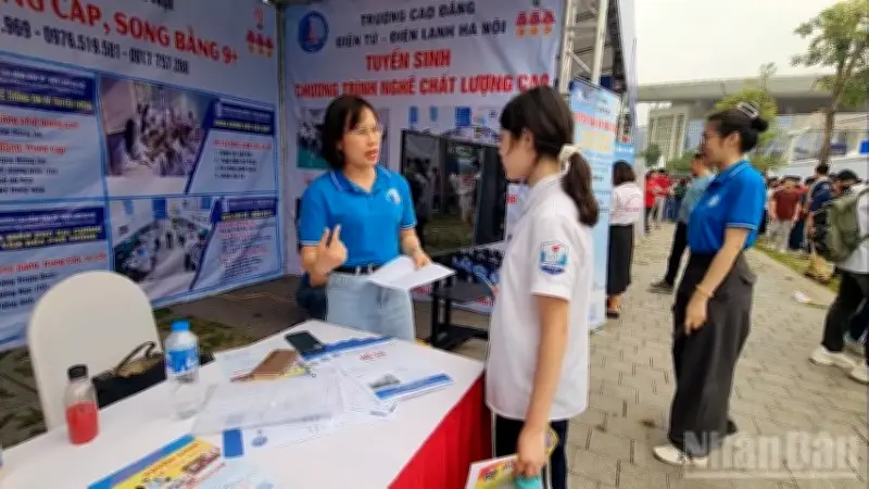 Ngày hội việc làm Hà Nội 2026: Cơ hội hiện hữu nhưng khoảng cách với thực tế vẫn còn
