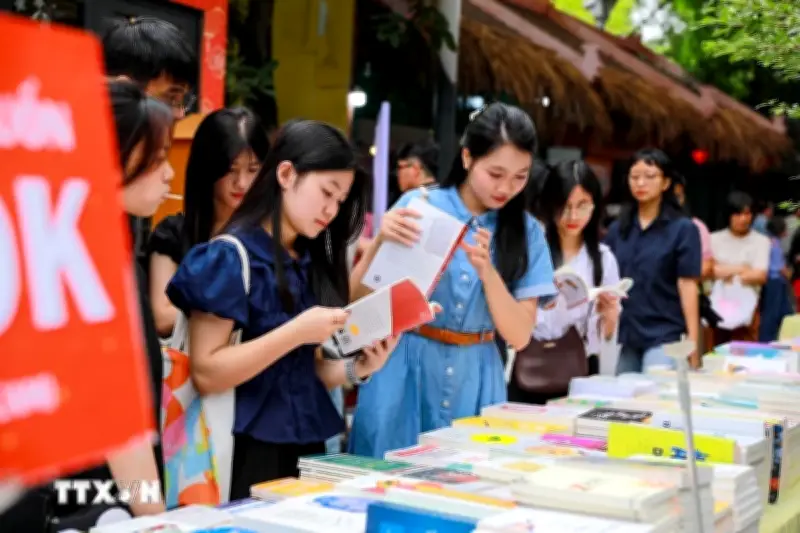 Ngày Sách và Bản quyền Thế giới: Hạ tầng mềm cho phát triển bền vững