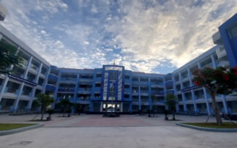 Đình chỉ công tác cô giáo phạt 5 học sinh tự chích kim tiêm vào tay