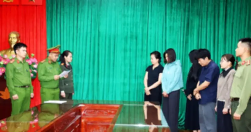 Nhà Ở Xã Hội: Môi Giới Làm Giả Hồ Sơ, Cán Bộ Ký Xác Nhận Sai Có Thể Đối Diện Án Tù