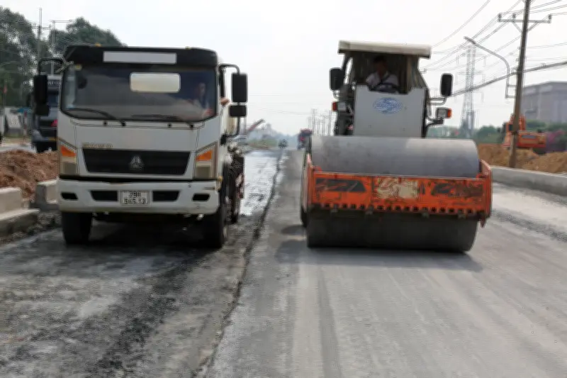 Nhiều dự án kết nối sân bay Long Thành gặp khó khi giá vật liệu biến động
