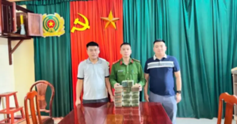 Nhận hơn 2,1 tỷ đồng chuyển nhầm, người đàn ông lập tức trình báo công an