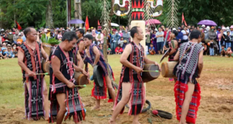 Những Nghệ Nhân Gìn Giữ Hồn Văn Hóa Dân Tộc Qua Âm Thanh Truyền Thống