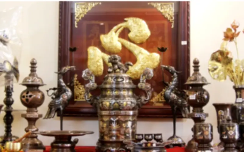 Những Đồ Thờ Cúng Cần Có Trên Bàn Thờ Gia Tiên Theo Phong Tục Việt