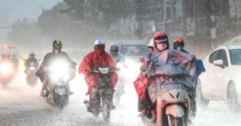 Nắng nóng gay gắt bao trùm Bắc và Trung Bộ, dự báo mưa dông và mưa đá từ cuối tuần