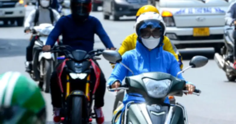 Nắng nóng gay gắt bao trùm cả nước, miền Trung chịu nhiệt độ trên 40°C