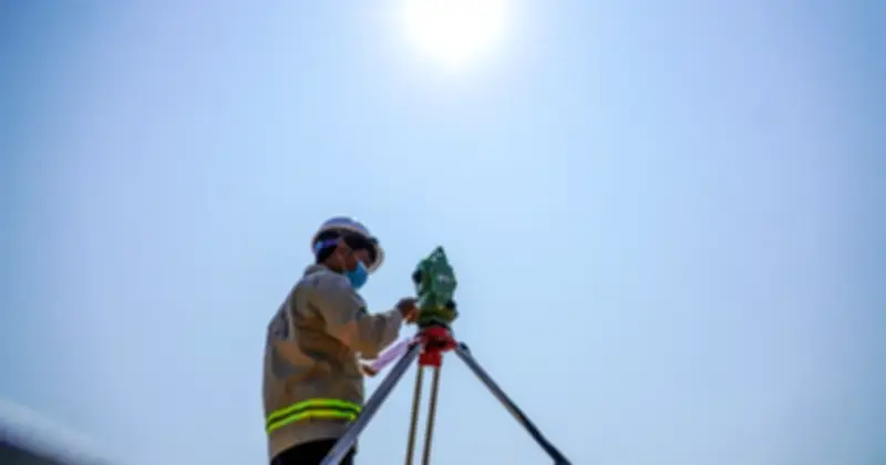 Nắng nóng gay gắt bao trùm cả nước, nhiệt độ có nơi vượt 40°C vào ngày 14/4