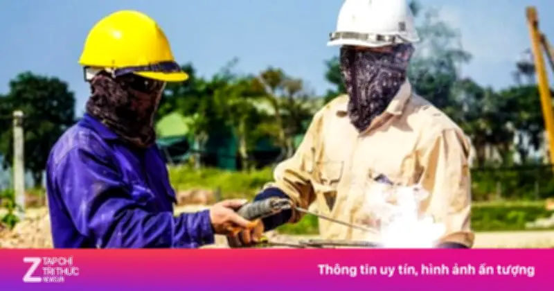 Nắng nóng gay gắt bao trùm cả nước, nhiệt độ vượt 39°C tại nhiều khu vực