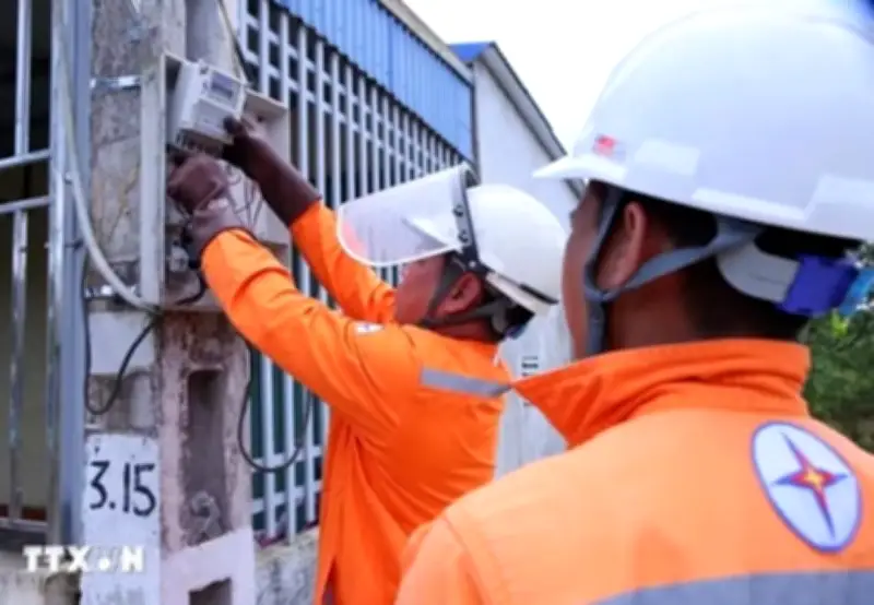 Nắng nóng gay gắt, nhu cầu tiêu thụ điện lập nhiều kỷ lục mới