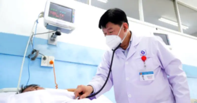 Nắng nóng làm tăng nguy cơ đột quỵ, bác sĩ cảnh báo 3 thủ phạm chính